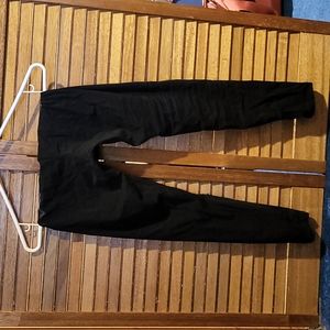 Born primative 3/4 leggings